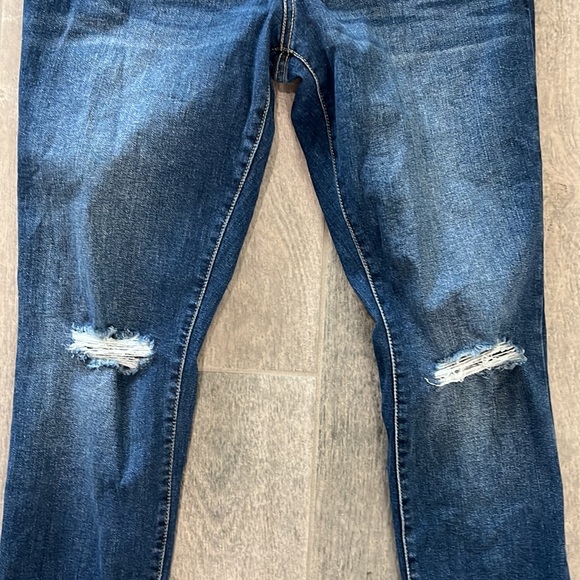 Isabel from Target Maternity Denim Jeans - Picture 2 of 4